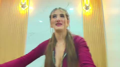 Dafne Castro online show from 06.16.26