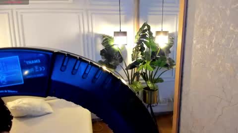 dafne_hillss online show from 04.29.26
