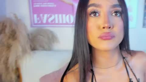 dafne_hillss online show from 05.21.26
