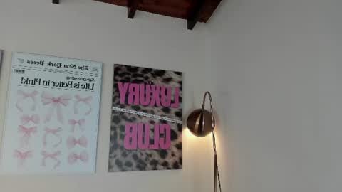 dafne_hillss online show from 06.20.26