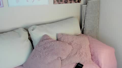 dafne_hillss online show from 07.16.26