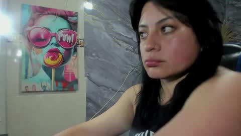 Snapshot of dafne_ortiz chatting on 03.26.26 nelly online show from 03.26.26