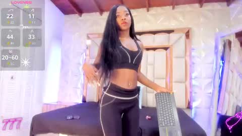 Snapshot of dafnee_adams chatting on 06.22.26 Dafnee online show from 06.22.26
