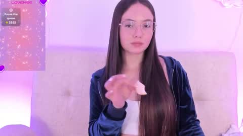 Snapshot of dafnevega chatting on 03.13.26 Dafne online show from 03.13.26