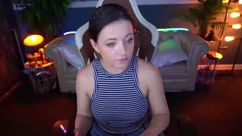 Dafni Mon online show from 06.19.26