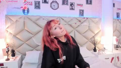 Dafnne online show from 10.21.25