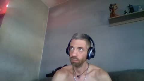 Snapshot of dagodex30 chatting on 12.02.25 dagodex30 online show from 12.02.25