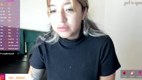 Dahiana  online show from 04.25.26