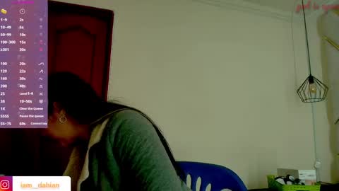 Dahiana  online show from 04.30.26
