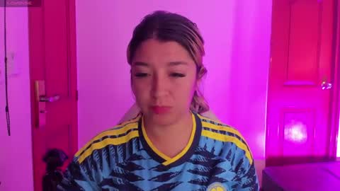 Snapshot of dahiana_dmour chatting on 06.17.26 Dahiana online show from 06.17.26