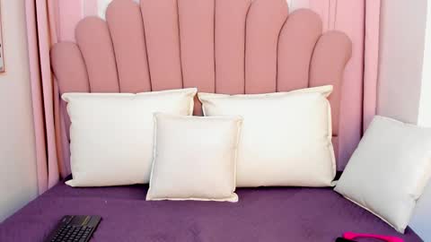  Dahiana   online show from 02.12.25