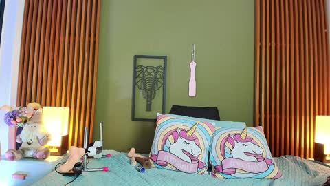  Dahiana  online show from 12.28.24