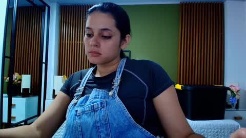  Dahiana  online show from 01.31.25