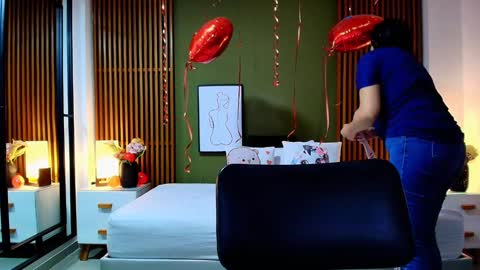  Dahiana  online show from 02.08.25