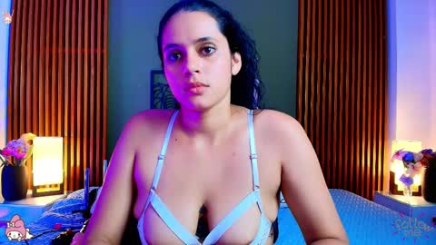  Dahiana  online show from 02.28.25