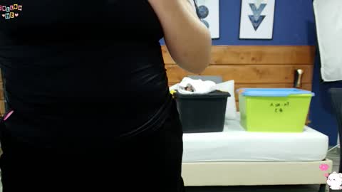  Dahiana  online show from 09.24.25