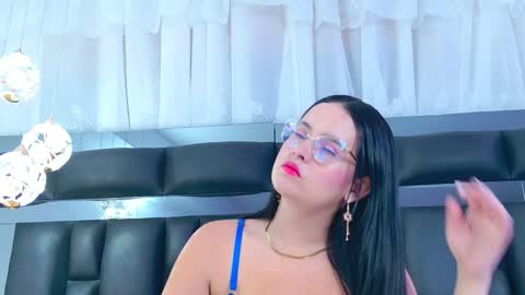 Snapshot of dahianamoss chatting on 10.15.25 Dahiana online show from 10.15.25