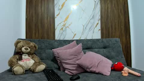 dahianaroa online show from 02.21.26