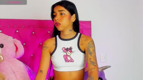 Snapshot of dahiangomezz chatting on 03.22.26 online show from 03.22.26