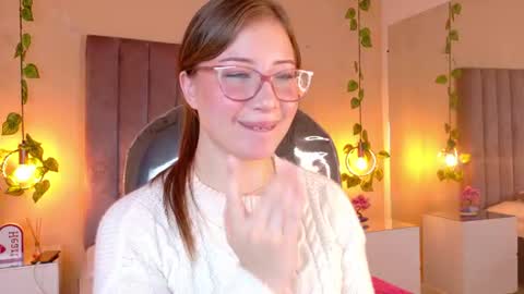 Snapshot of dahlia_rousse chatting on 06.18.26 Dahlia online show from 06.18.26