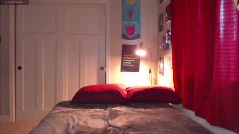 Dahlia online show from 04.19.26