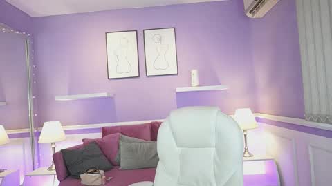 Snapshot of dahliagraey chatting on 09.17.25 Dahlia Grey online show from 09.17.25