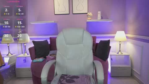 Snapshot of dahliagraey chatting on 11.06.25 Dahlia Grey online show from 11.06.25