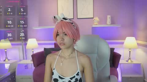 Snapshot of dahliagraey chatting on 11.17.25 Dahlia Grey online show from 11.17.25