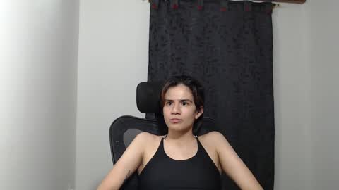 Snapshot of dahliarios chatting on 03.07.25 lorena online show from 03.07.25