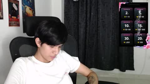 Snapshot of dahliarios chatting on 10.08.25 lorena online show from 10.08.25