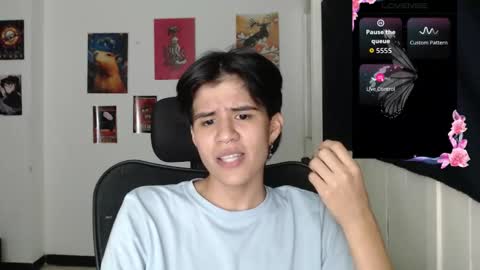 Snapshot of dahliarios chatting on 11.20.25 lorena online show from 11.20.25