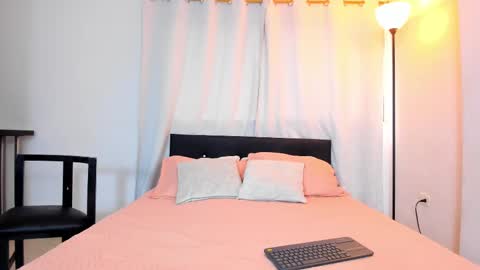 Daila Smith  online show from 02.25.25