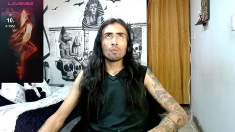 Snapshot of daimon_rock01 chatting on 01.24.25 felipe online show from 01.24.25