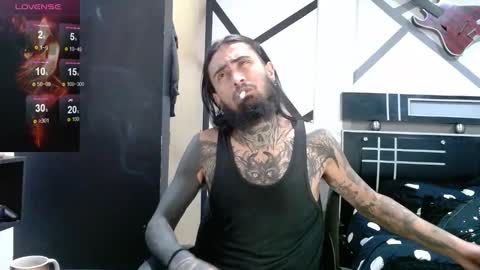 Snapshot of daimon_rock01 chatting on 10.20.25 felipe online show from 10.20.25