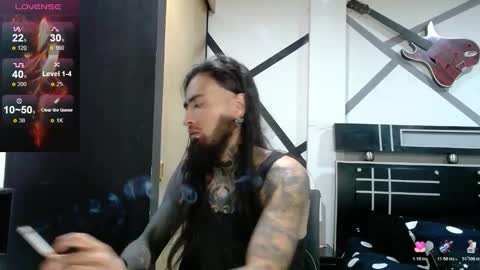 Snapshot of daimon_rock01 chatting on 10.27.25 felipe online show from 10.27.25