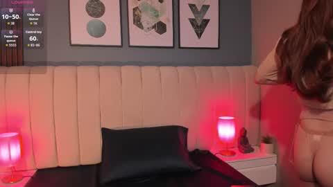 daimondpink online show from 10.15.25