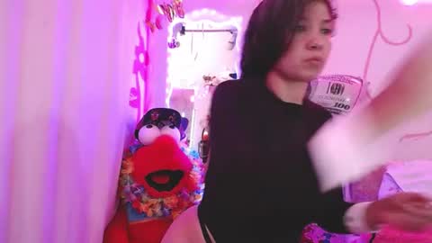 Snapshot of daina_flower chatting on 06.23.26 DAINA online show from 06.23.26