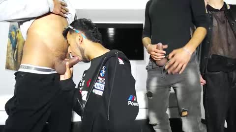 Snapshot of daiquirie chatting on 10.31.25 daiquirie online show from 10.31.25