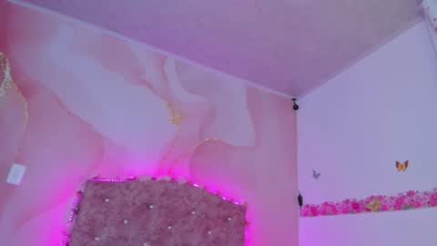 Snapshot of daisy__rose chatting on 01.15.25 Dai online show from 01.15.25