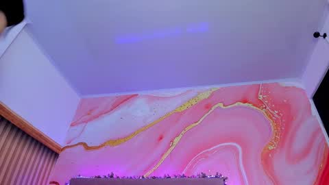 Snapshot of daisy__rose chatting on 02.24.25 Dai online show from 02.24.25