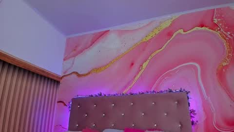 Snapshot of daisy__rose chatting on 02.26.25 Dai online show from 02.26.25