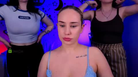 Snapshot of daisy_candy chatting on 05.22.26 Little Di online show from 05.22.26