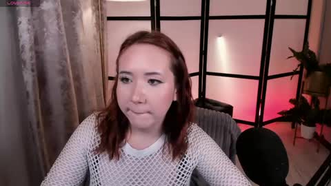 Snapshot of daisy_daylark chatting on 05.28.26 Daisy online show from 05.28.26