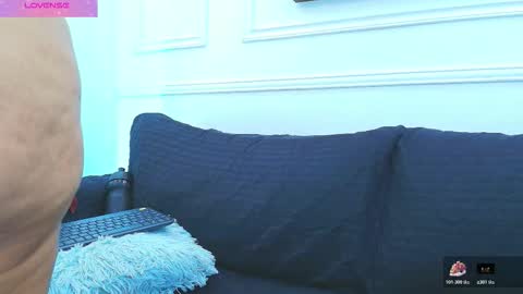 Daisy Price online show from 11.26.25