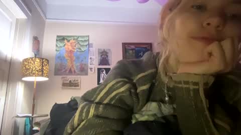 Snapshot of daisybaby699 chatting on 12.31.24 DaisyB3 online show from 12.31.24