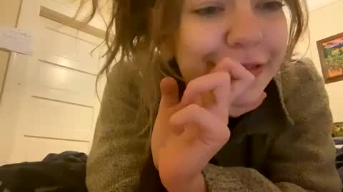 Snapshot of daisybaby699 chatting on 02.17.25 DaisyB3 online show from 02.17.25