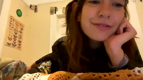 Snapshot of daisybaby699 chatting on 09.14.25 DaisyB3 online show from 09.14.25