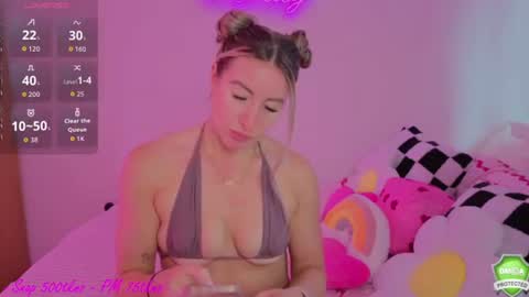 Snapshot of daisydeliciousxx chatting on 06.10.26 DaisyDeliciousxx online show from 06.10.26