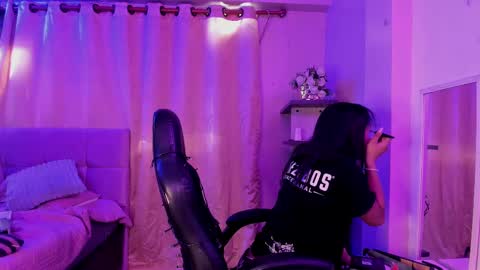 Snapshot of dakashyten chatting on 11.17.25 dakashyten online show from 11.17.25