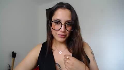 IG  dakotasofiaa online show from 03.02.26